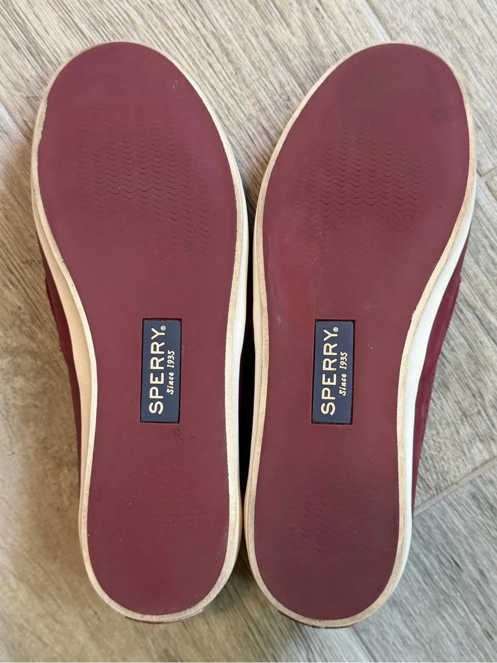 Sperry Seasick Red Perforated Leather Elastic Slip-On Loafer Shoes Women's US 8